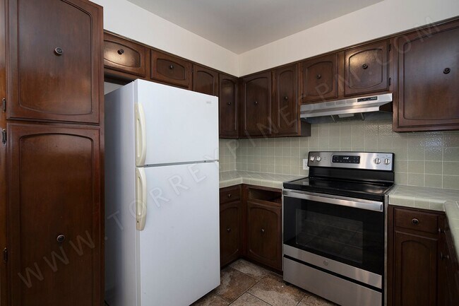 Photo - 1 MONTH FREE! Charming 2BR w/ Parking in Pacific Beach Unidad C