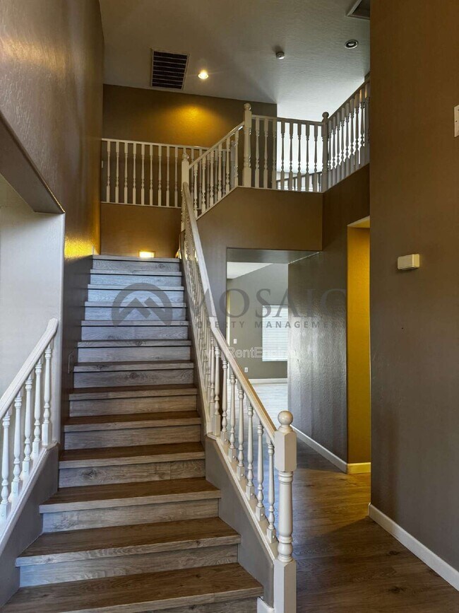 Photo - 3356 E Mayberry Ave