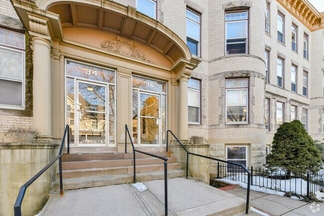Building Photo - 36 Winchester St Unit 7 Rental