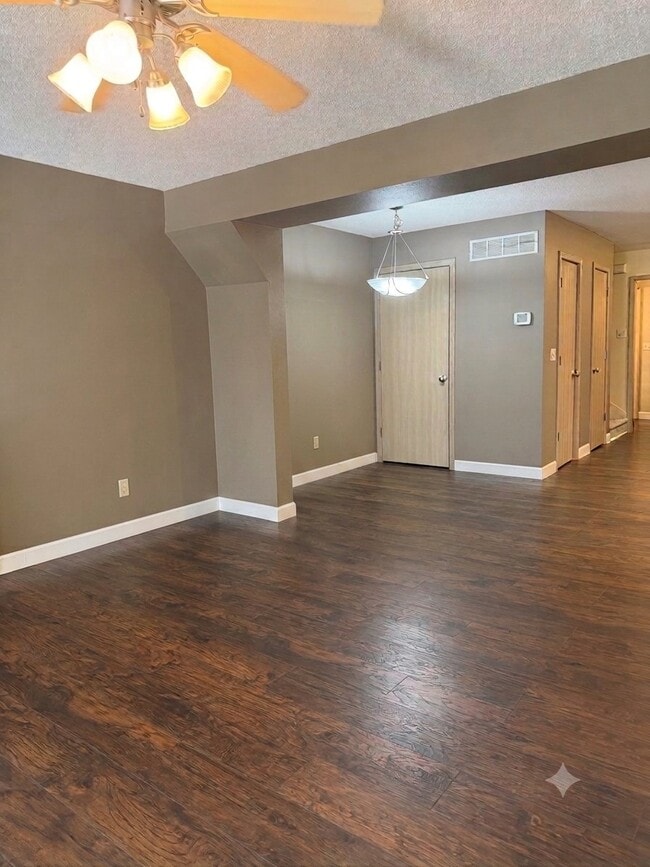Photo - 9704 N Lewis Ave