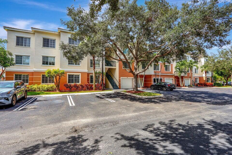 Photo - 7101 Myrtlewood Cir W Condo