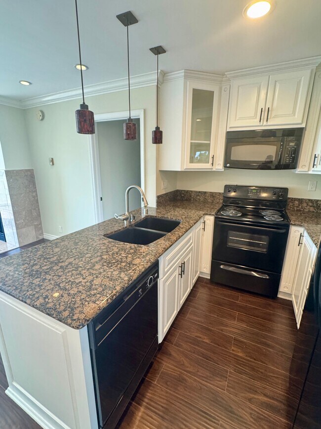 Photo - 2414 S Barrington Ave Unit 302