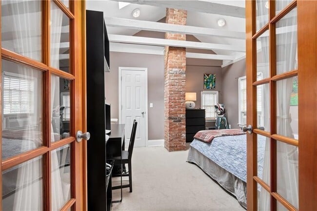 Photo - 22 Stockholm St