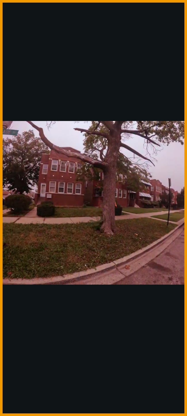 Building Photo - 1700 N Meade Ave Unit 2