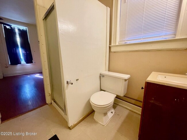 Photo - 502 Belgravia Ct Unit 3