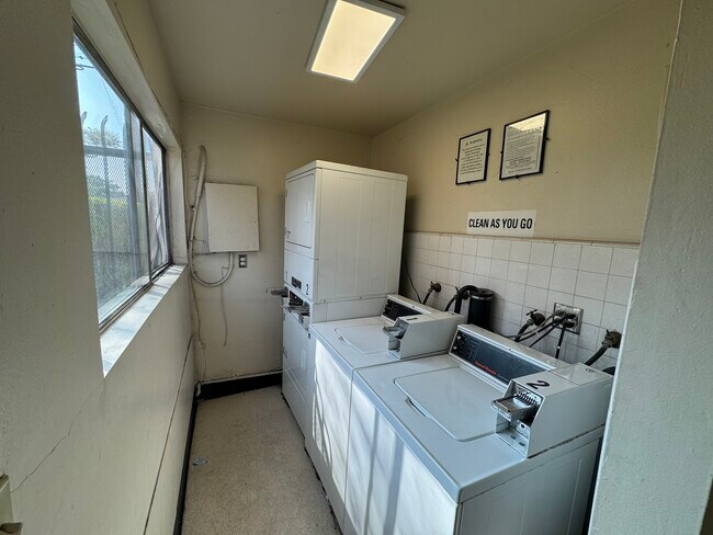 Photo - 1107 E Tucker St Apartamentos