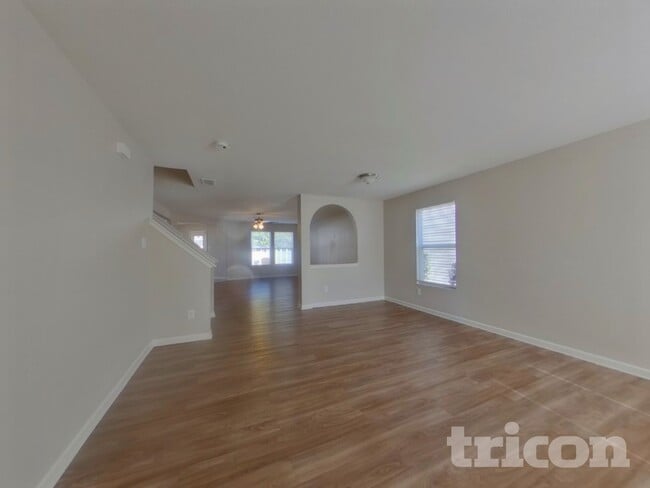 Photo - 301 Ranlo Ave