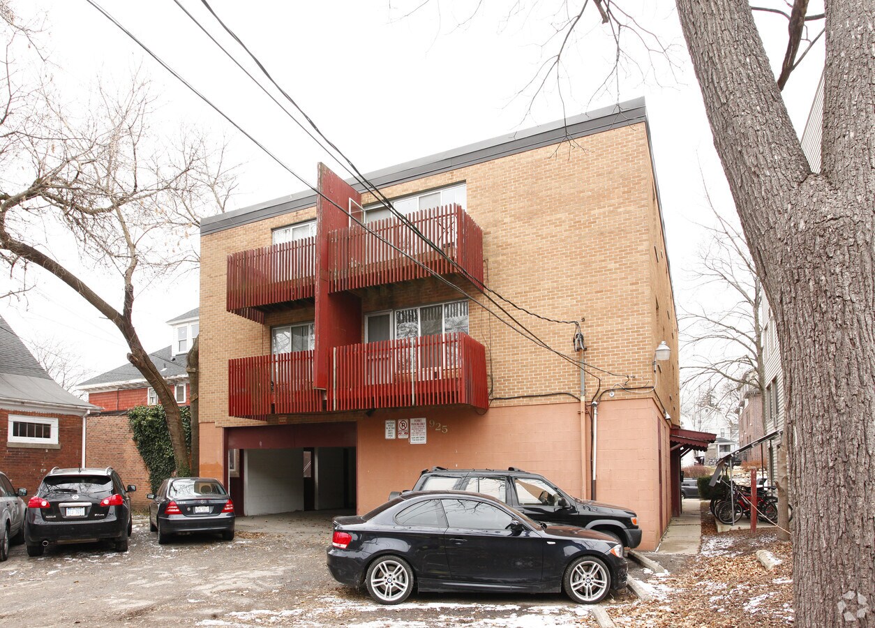 Photo - 925 Church St