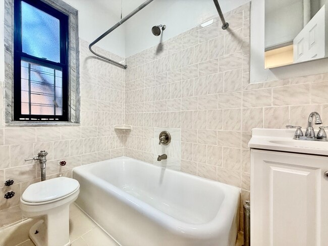 Photo - 2978 E 196th St Unit 2C