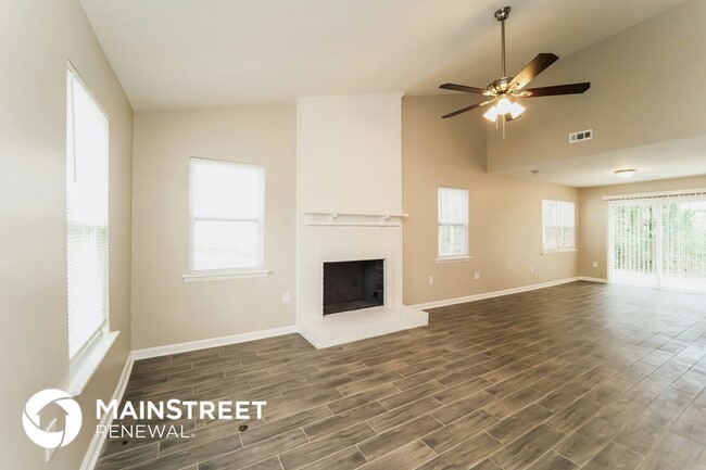 Photo - 8217 Meadowdale Ln