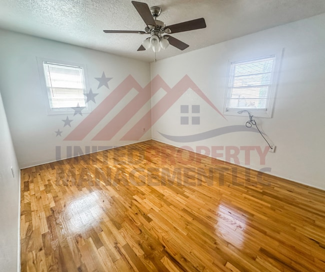 Photo - 3 bedroom 1 bathroom for rent