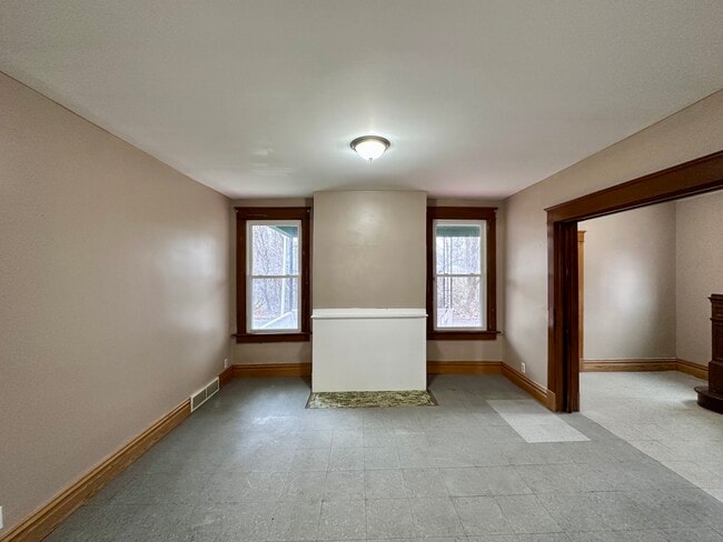 Photo - 610 Fairview Ave