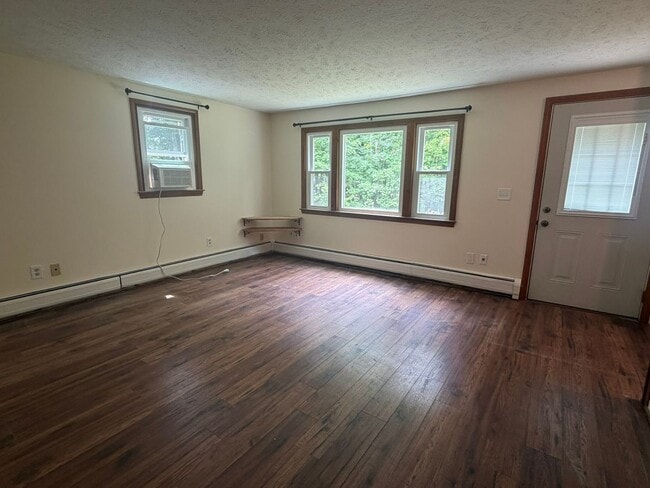 Photo - Spacious 2-Bedroom 1 1/2 bath- End-Unit Townhouse, Dunbarton, NH