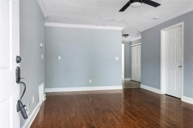 Photo - 727 14th St S