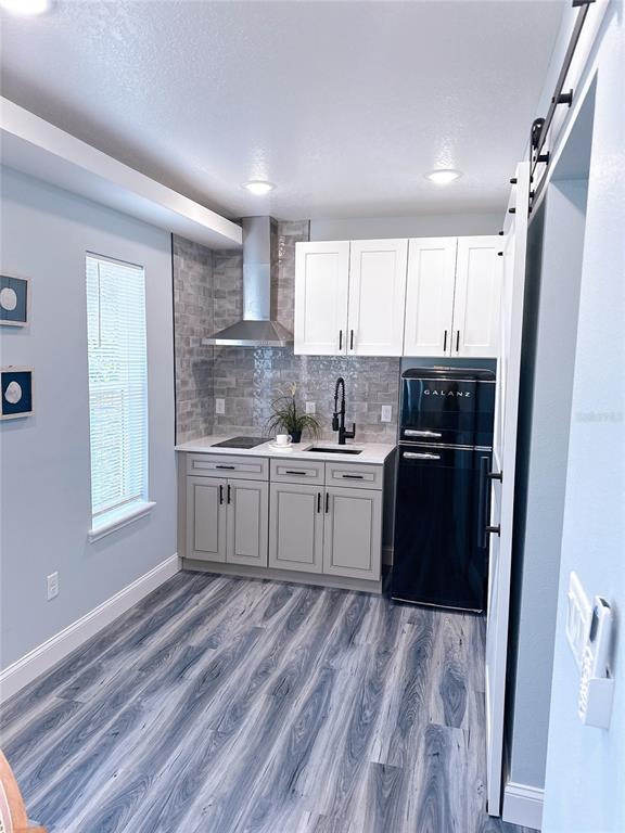 Photo - 409 W Carroll St