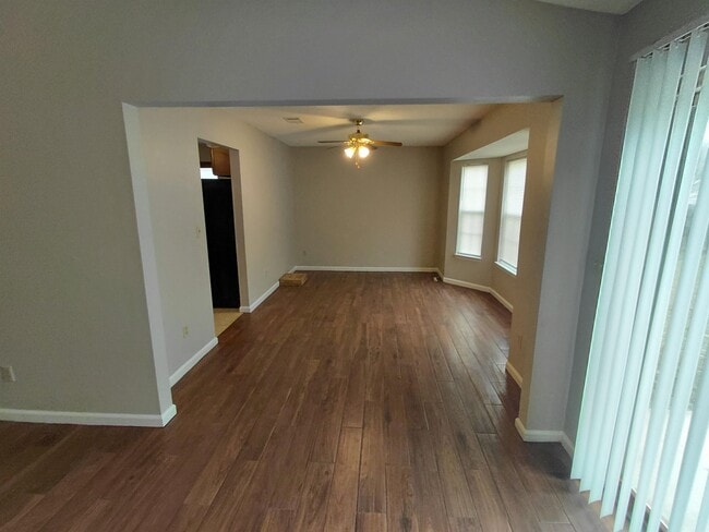 Photo - 1347 Lawndale Rd