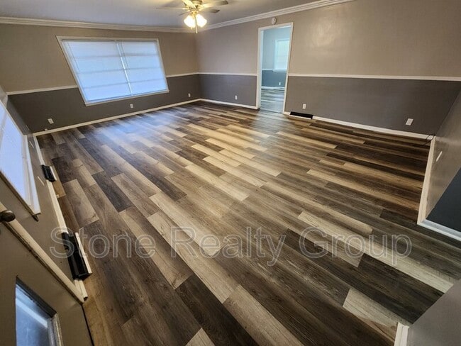 Photo - 136 N 3rd St