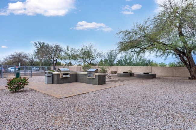 Photo - Williams Gateway Apartments