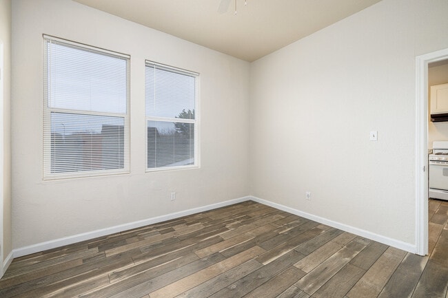 Great morning light from the east facing bedroom windows - 512 Barrett Ave Unit 512