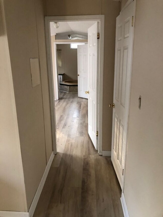 Photo - 112 Ponds Ln