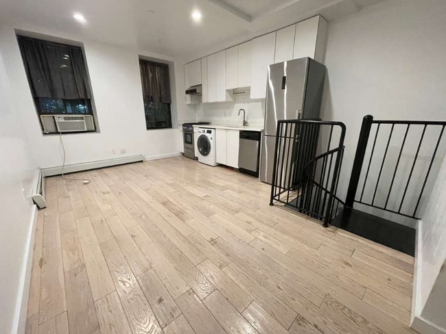 Photo - 66 E 127th St Unit 1