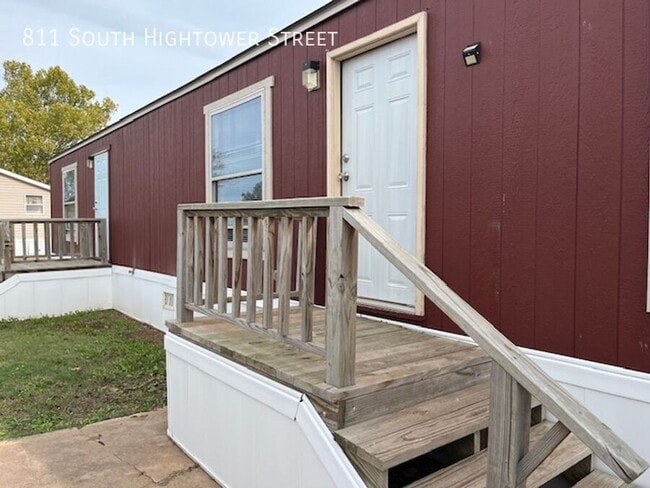 Photo - 811 S Hightower St