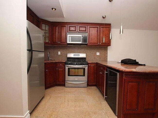 Photo - 319 Winthrop St