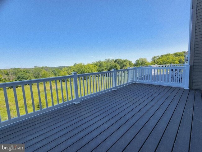 Photo - 149 Glory Maple Ln
