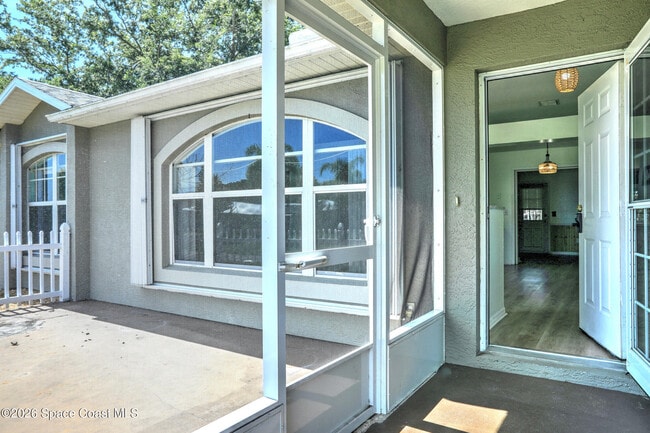 Photo - 243 Dickens Ave