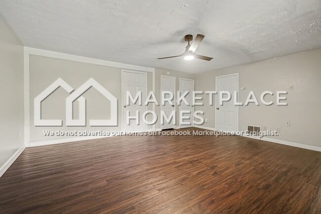 Photo - 1488 Devon Mill Way