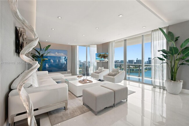 Photo - 17301 Biscayne Blvd