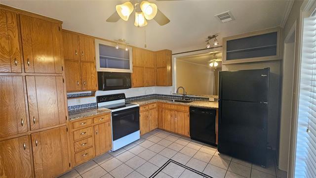 Photo - 801 Livingston Dr