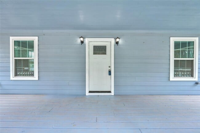 Photo - 450 Ritchey Rd