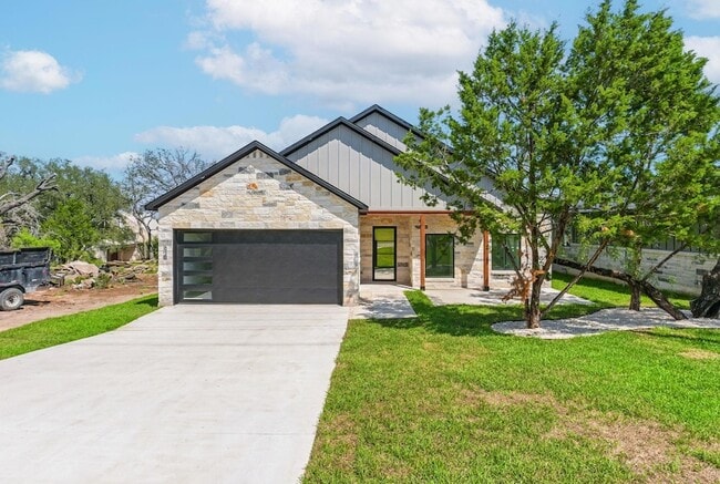 Building Photo - 418 Bedford Dr