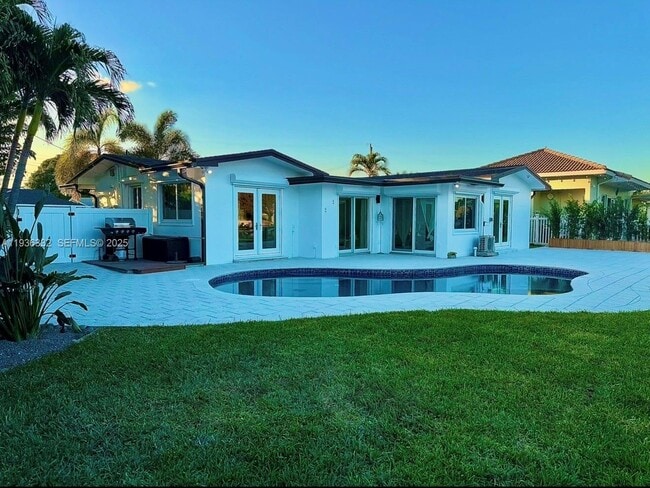 Building Photo - 806 Argonaut Is