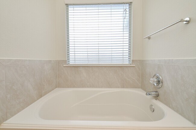 Photo - 16114 Barngate Ct