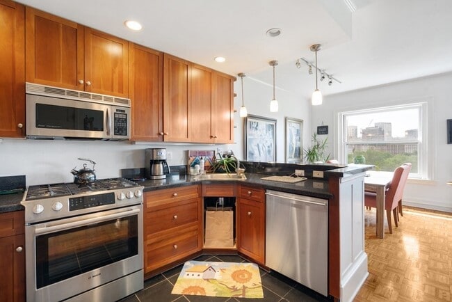 Photo - 48 Beacon St Unit 9f