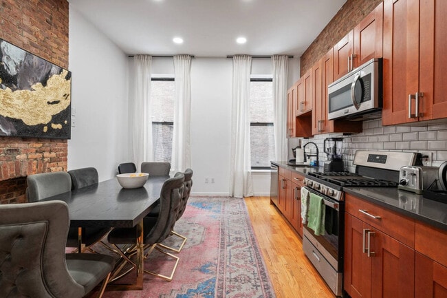 Photo - 283 Pleasant Ave Unit ID1265794P