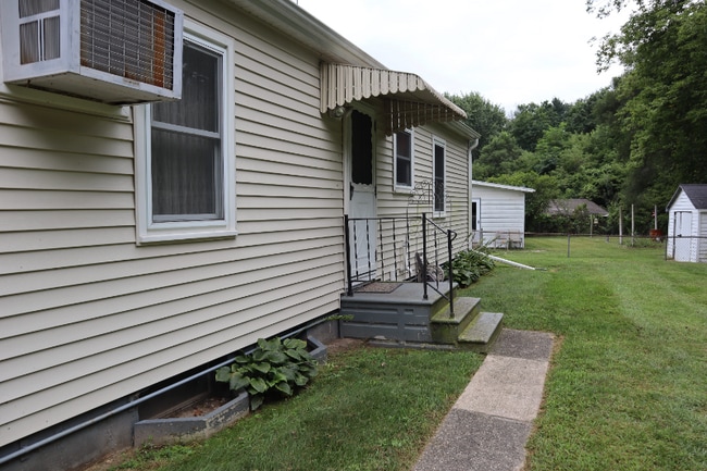 Photo - 275 Viking Dr