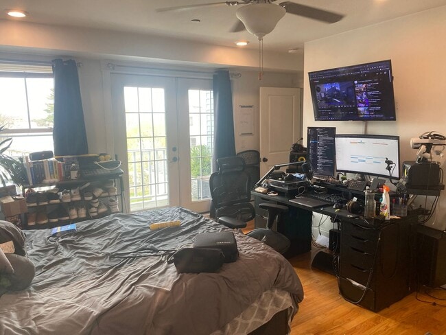 Photo - Luxury 5 Bed Townhouse w/ 2 Parking + In-Unit Laundry – Allston