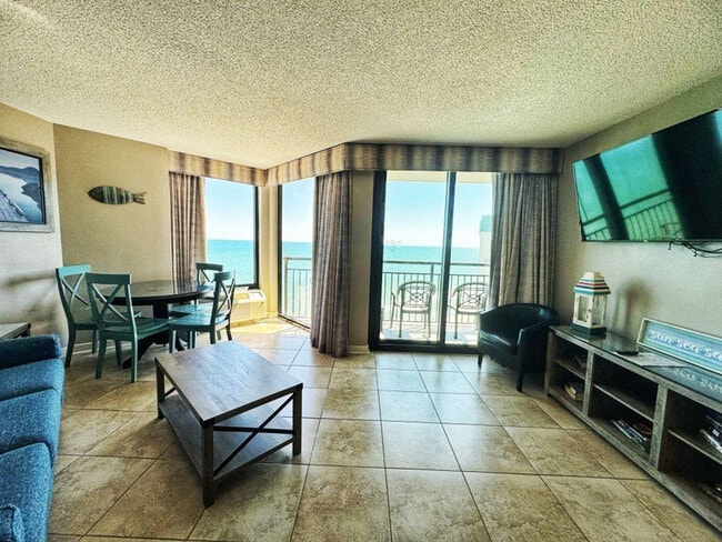 Building Photo - 2710 N Ocean Blvd Rental