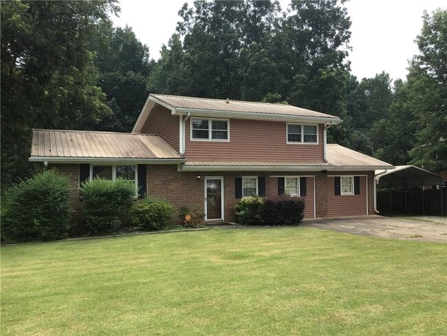 Photo - 6863 Dorsett Shoals Rd Casa