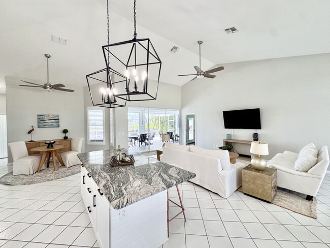 Photo - 236 SW 47th St Unit ID1353280P