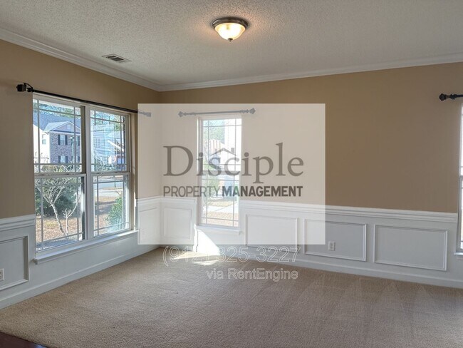 136 Magnolia Dr