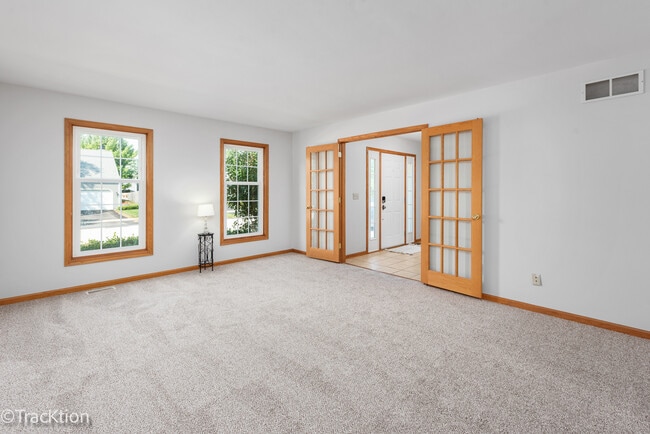 Photo - 3081 Barnstable Ct