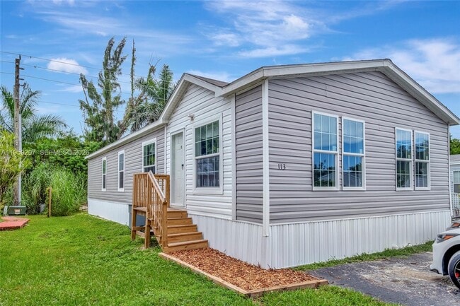 Building Photo - 35250 SW 177th Ct