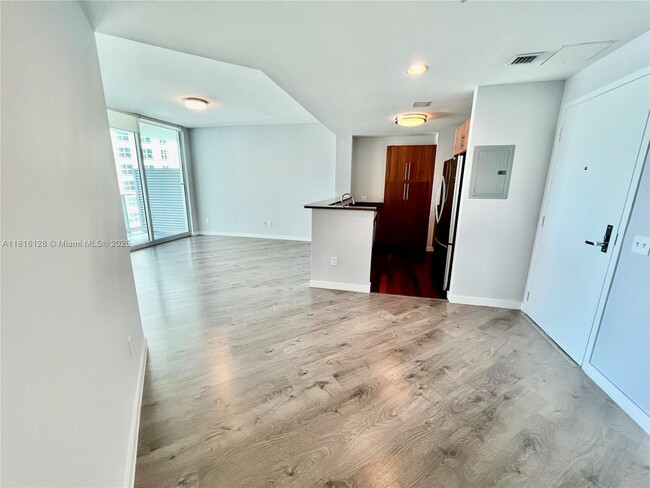 Photo - 300 S Biscayne Blvd Unidad 2705