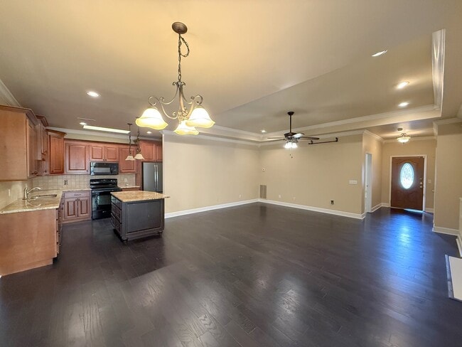 Photo - 15047 Ashmont Blvd SE