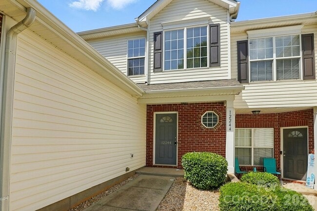 12244 Stratfield Pl Cir