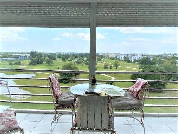 Building Photo - 2671 S Course Dr